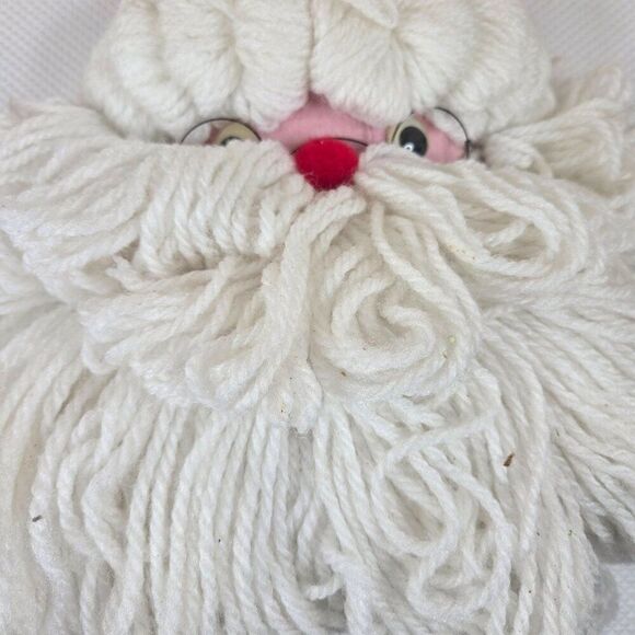 Handcrafted Santa Claus Yarn Face Decoration Kitchen Table Crafts - Picture 3 of 6